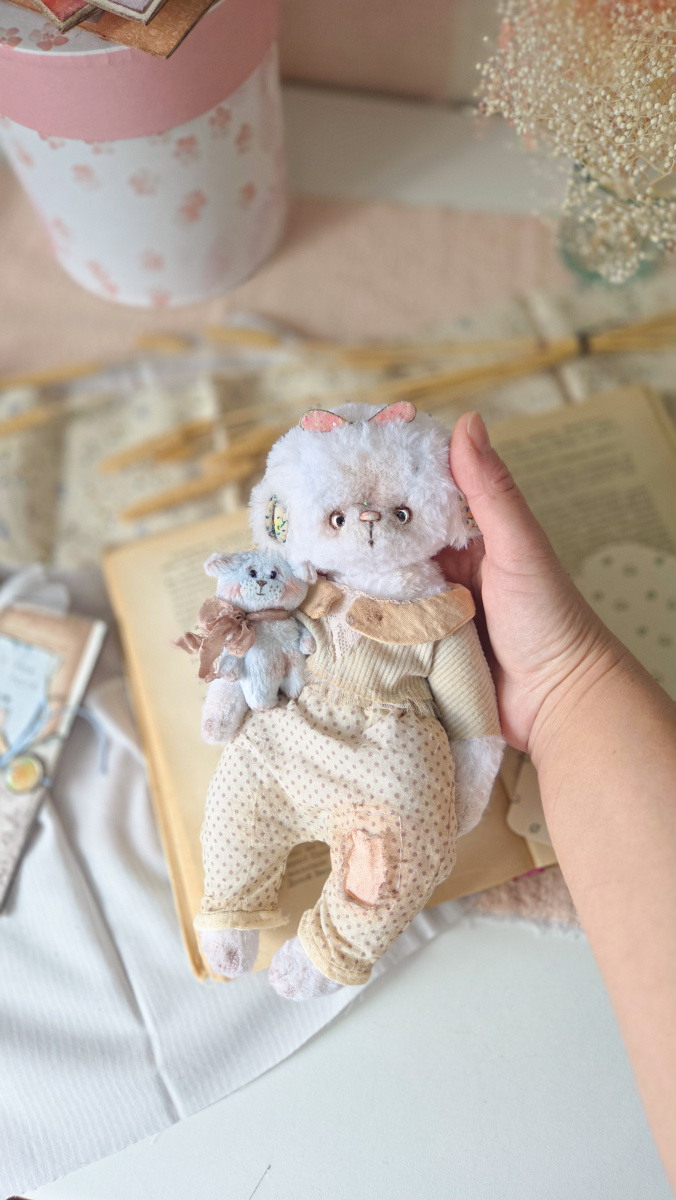 Handmade teddy bear “Mishka motylek” by Yulya Molotkova, 23 cm